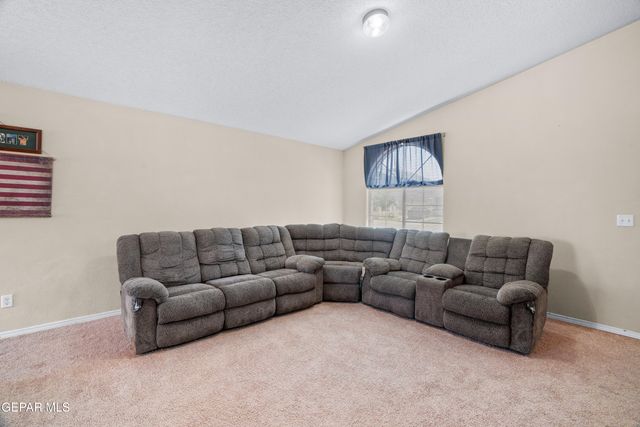 7009 Falling Leaf Circle, El Paso, TX 79934