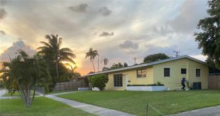 1121 NE 199th St, Miami, FL 33179
