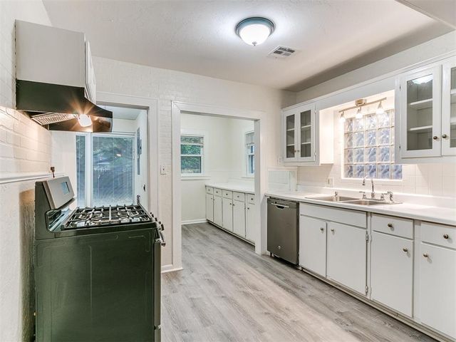 625 W Dewey Street, Shawnee, OK 74801