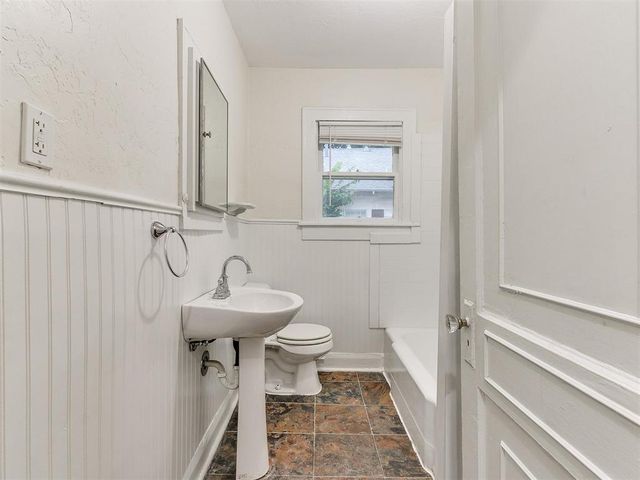 625 W Dewey Street, Shawnee, OK 74801