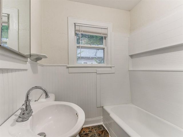 625 W Dewey Street, Shawnee, OK 74801