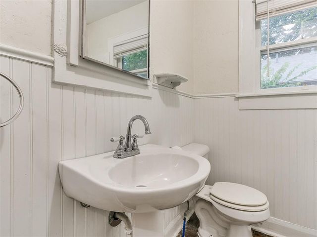 625 W Dewey Street, Shawnee, OK 74801