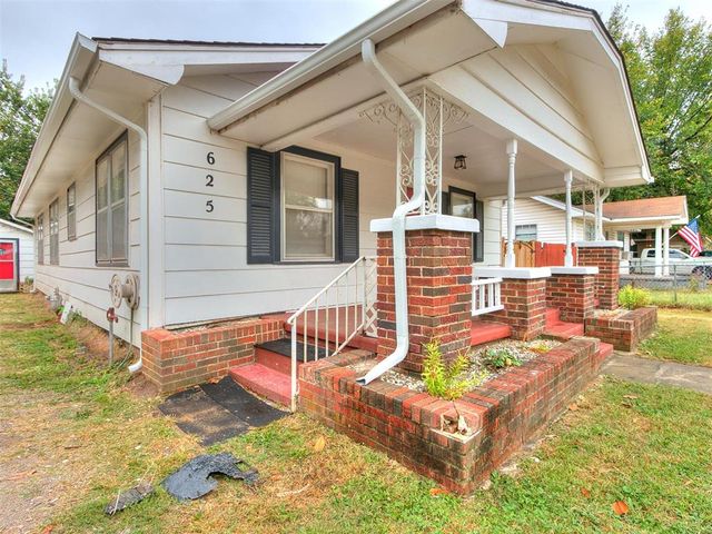 625 W Dewey Street, Shawnee, OK 74801