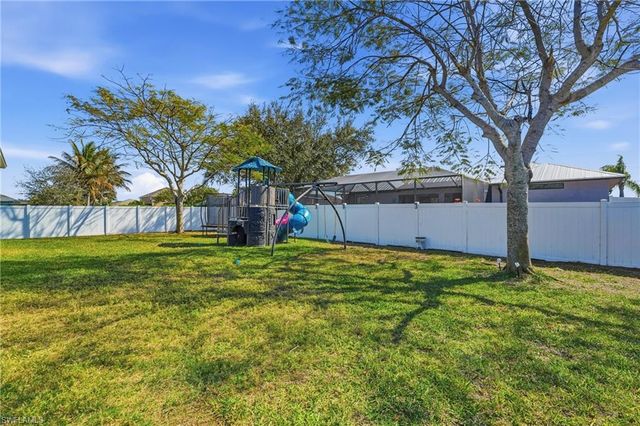 1632 SW 13th TER, Cape Coral, FL 33991