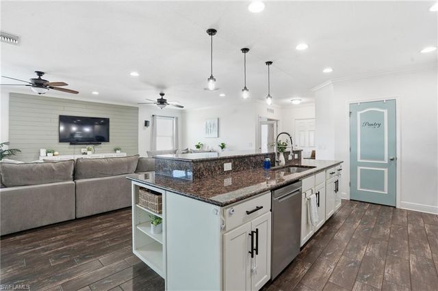 1632 SW 13th TER, Cape Coral, FL 33991