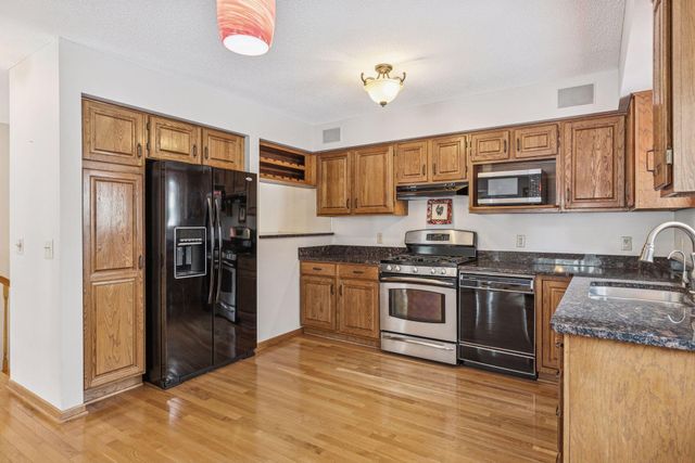 13025 4th Street N, Stillwater, MN 55082