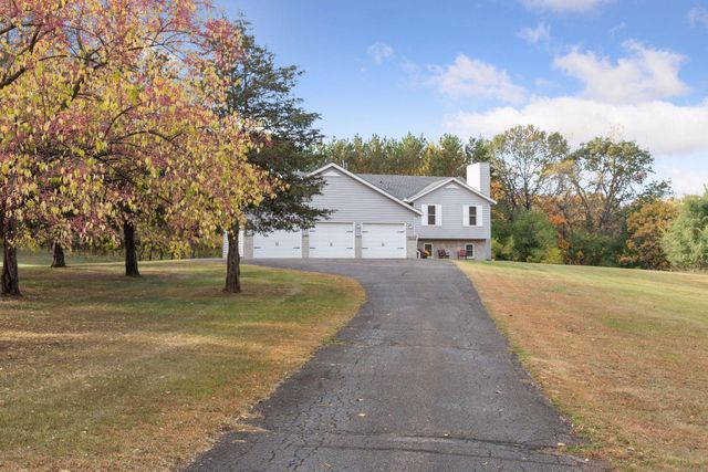 13025 4th Street N, Stillwater, MN 55082