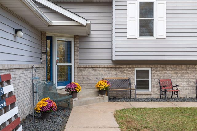 13025 4th Street N, Stillwater, MN 55082