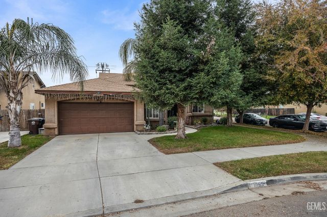 1855 N Virginia, Farmersville, CA 93223