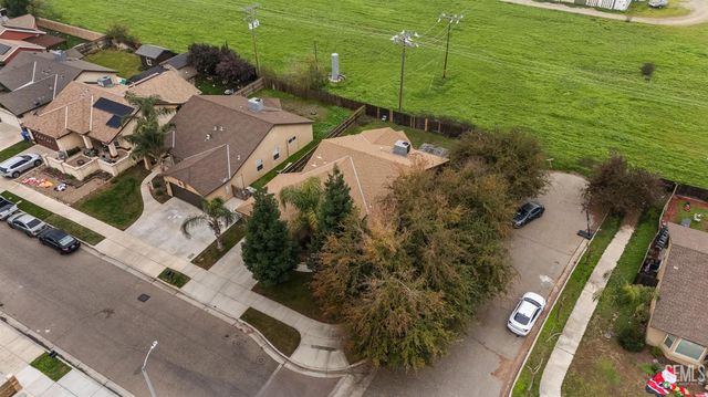 1855 N Virginia, Farmersville, CA 93223