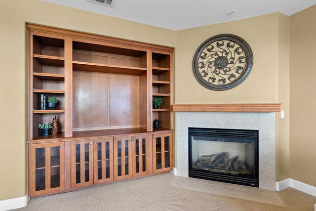 2712 Cancun Dr, Modesto, CA 95355