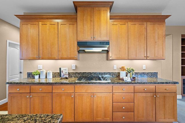 2712 Cancun Dr, Modesto, CA 95355