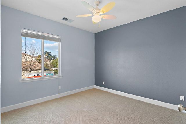 2712 Cancun Dr, Modesto, CA 95355