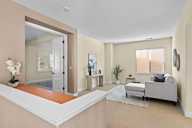 2712 Cancun Dr, Modesto, CA 95355