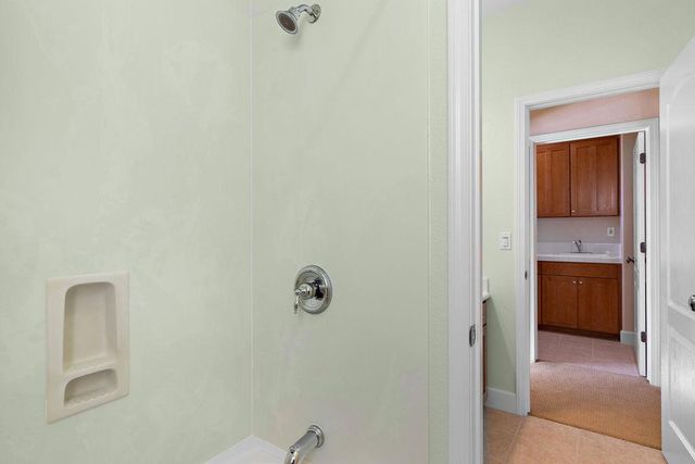 2712 Cancun Dr, Modesto, CA 95355