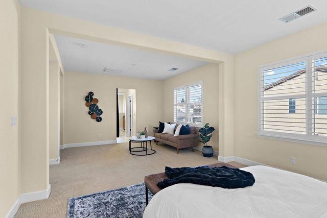 2712 Cancun Dr, Modesto, CA 95355