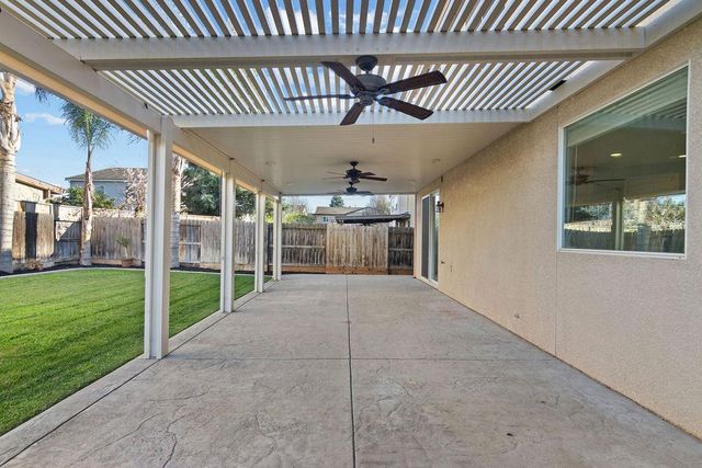 2712 Cancun Dr, Modesto, CA 95355