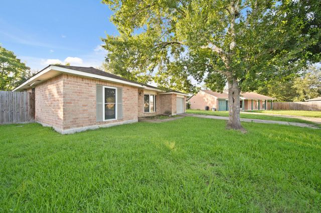 506 Brendon Park Lane, Friendswood, TX 77546