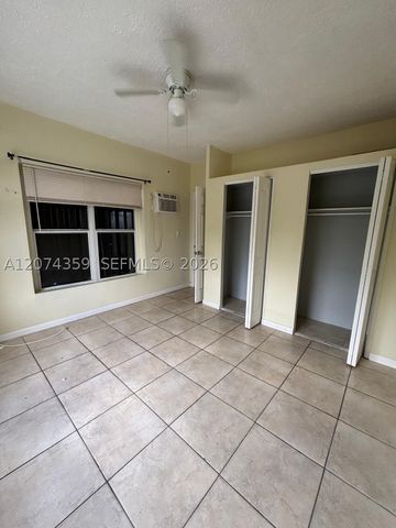 1639 NW 3rd St 7, Miami, FL 33125