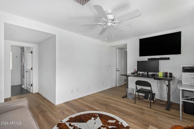 5635 E LINCOLN Drive 10, Paradise Valley, AZ 85253