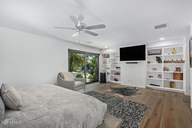 5635 E LINCOLN Drive 10, Paradise Valley, AZ 85253