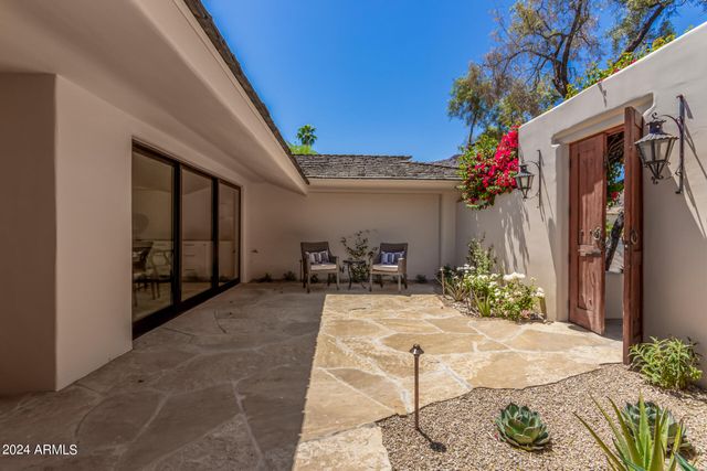 5635 E LINCOLN Drive 10, Paradise Valley, AZ 85253