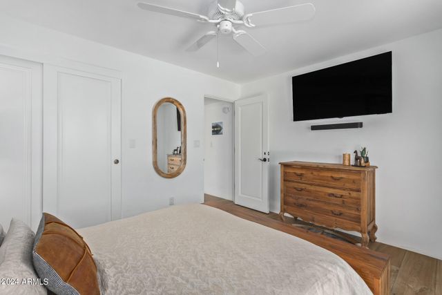 5635 E LINCOLN Drive 10, Paradise Valley, AZ 85253