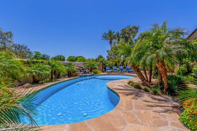 5635 E LINCOLN Drive 10, Paradise Valley, AZ 85253