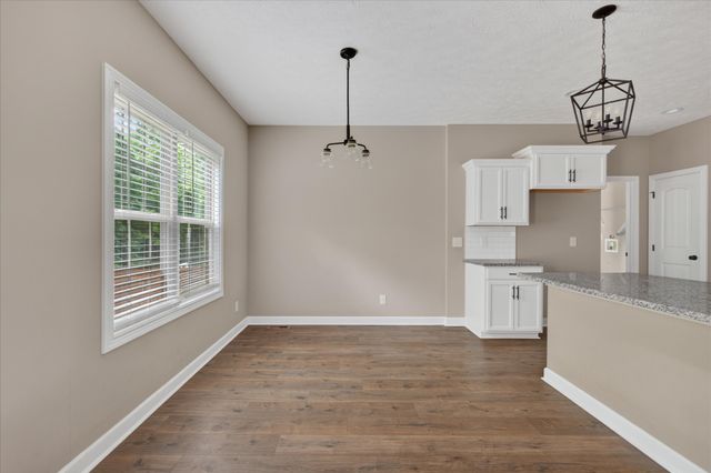 404 Glenstone Springs Dr, Clarksville, TN 37043