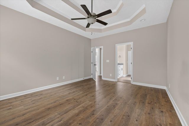 404 Glenstone Springs Dr, Clarksville, TN 37043