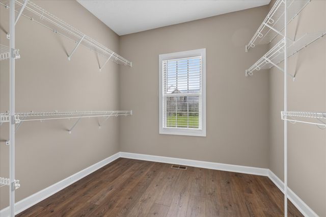 404 Glenstone Springs Dr, Clarksville, TN 37043