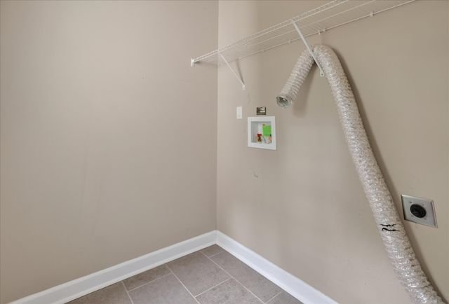404 Glenstone Springs Dr, Clarksville, TN 37043