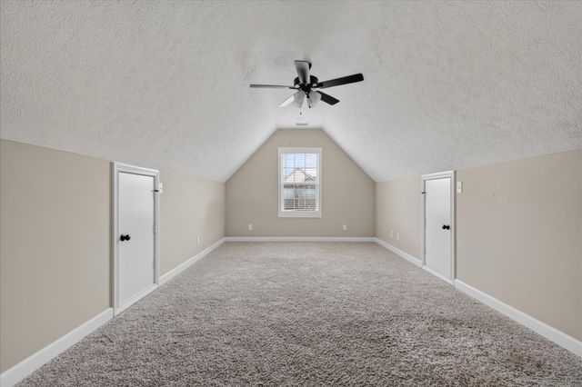 404 Glenstone Springs Dr, Clarksville, TN 37043