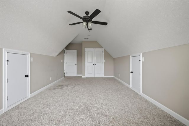 404 Glenstone Springs Dr, Clarksville, TN 37043
