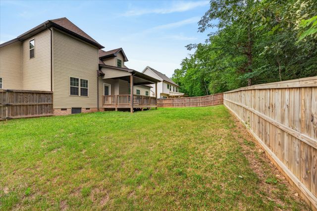 404 Glenstone Springs Dr, Clarksville, TN 37043