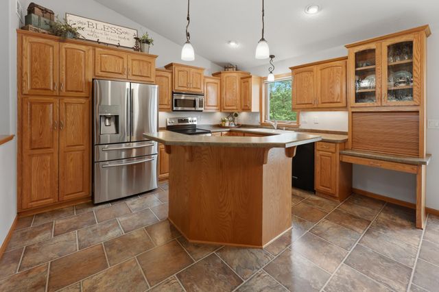 1256 Osauka Road NE, Sauk Rapids, MN 56379