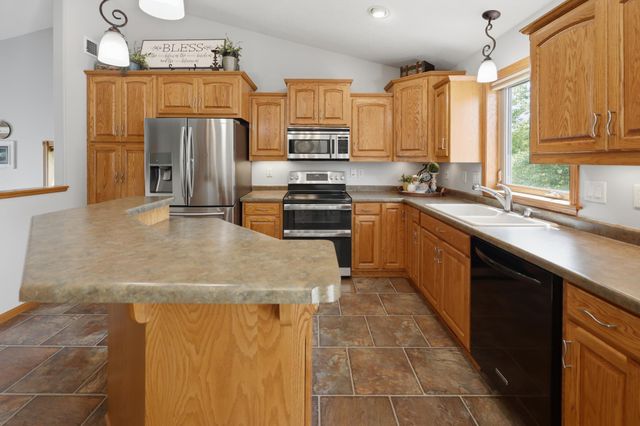 1256 Osauka Road NE, Sauk Rapids, MN 56379