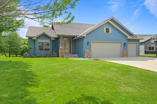 1256 Osauka Road NE, Sauk Rapids, MN 56379