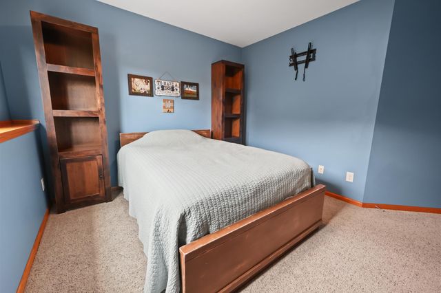 1256 Osauka Road NE, Sauk Rapids, MN 56379