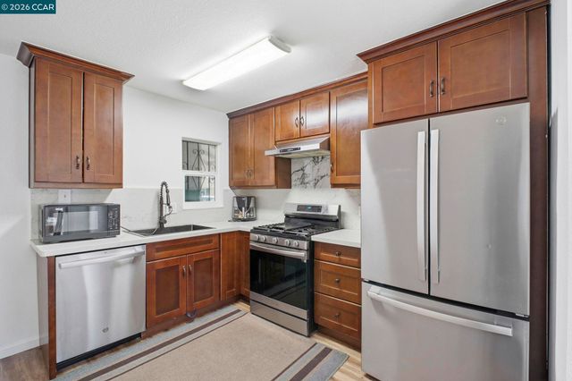 26147 Danforth Ln, Hayward, CA 94545