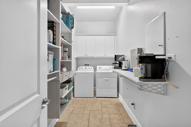 415 Lions Paw Court, Inman, SC 29349