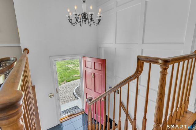 16 Palanga Road, North Branford, CT 06472