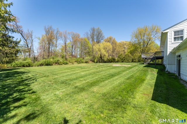 16 Palanga Road, North Branford, CT 06472