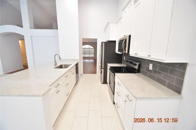 9304 HERITAGE OAK COURT, Tampa, FL 33647