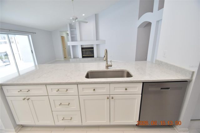 9304 HERITAGE OAK COURT, Tampa, FL 33647