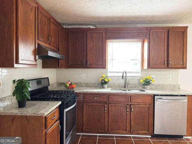 358 Summit Lane, Riverdale, GA 30274