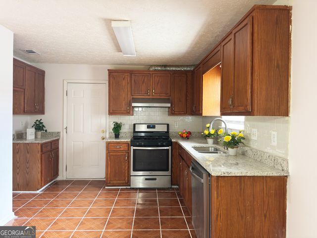 358 Summit Lane, Riverdale, GA 30274