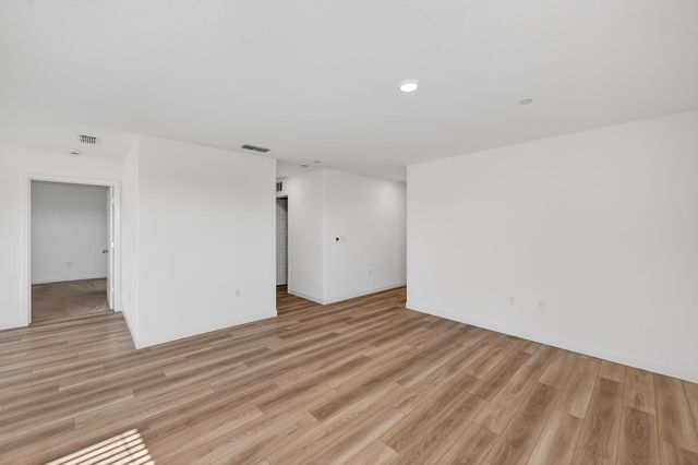 7478 Chadbourne Way, Sacramento, CA 95829