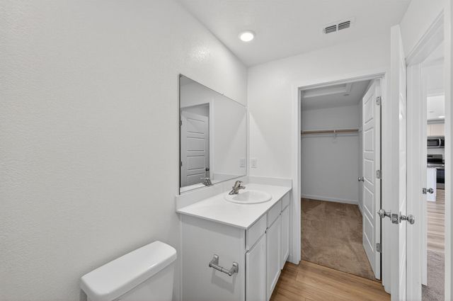 7478 Chadbourne Way, Sacramento, CA 95829