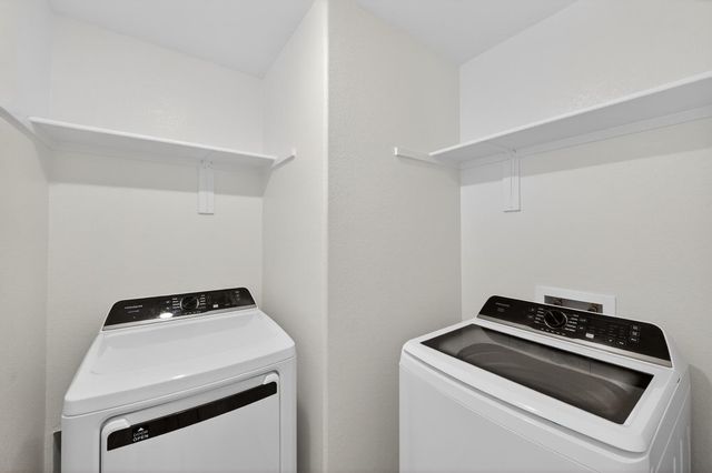 7478 Chadbourne Way, Sacramento, CA 95829